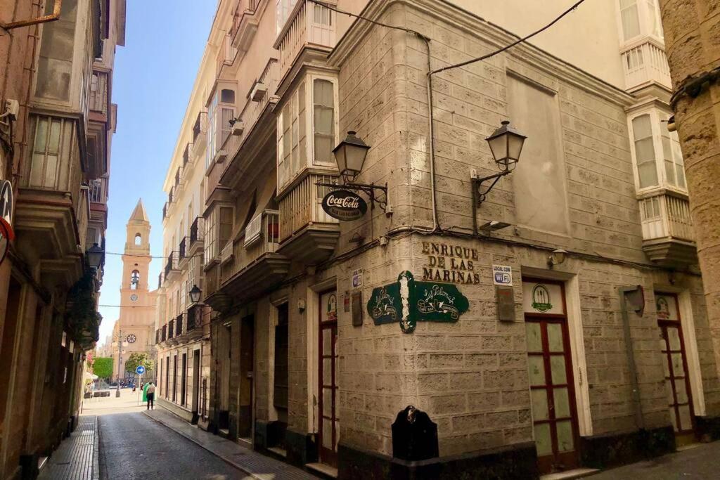 Gatu Premium Villa Libertad, Preferente Mayores De 25 Anos Y Familias Cadiz Exterior photo