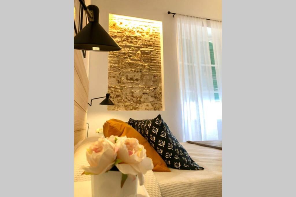 Gatu Premium Villa Libertad, Preferente Mayores De 25 Anos Y Familias Cadiz Exterior photo