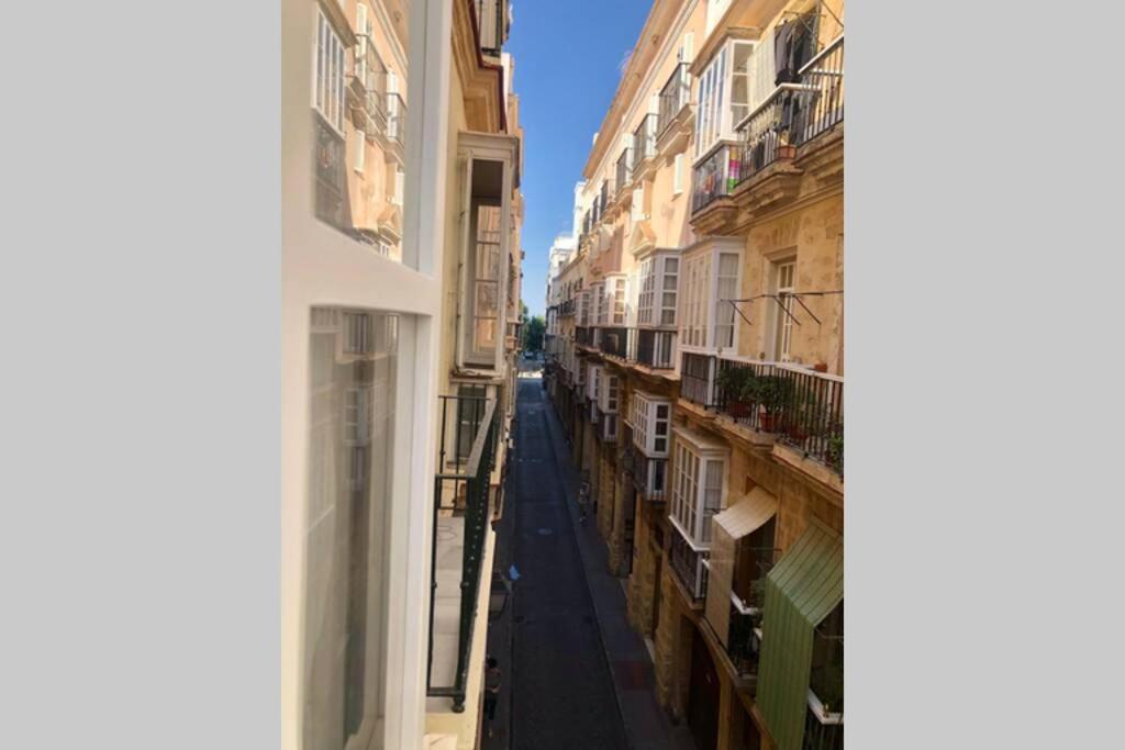 Gatu Premium Villa Libertad, Preferente Mayores De 25 Anos Y Familias Cadiz Exterior photo